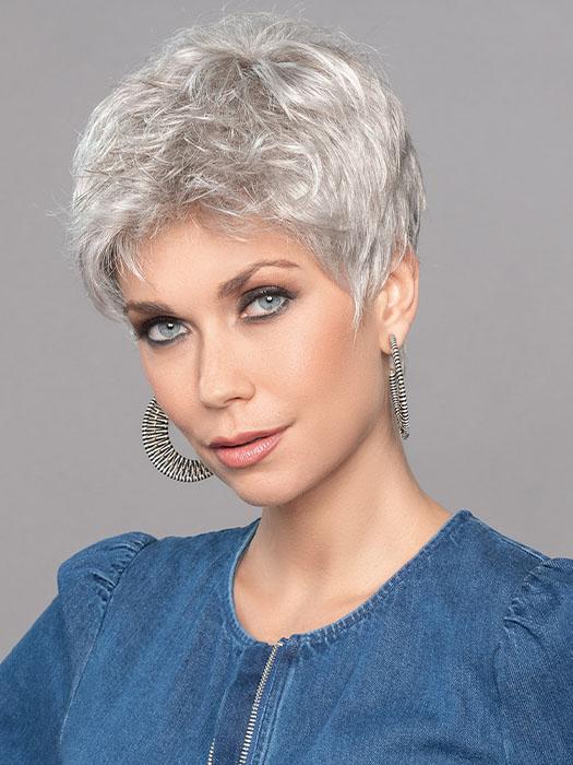10409-tab-synthetic-lace-front-wig-mono-crown-22.jpg Tab | Synthetic Lace Front Wig (Mono Crown)