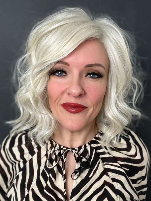 10425-simmer-hf-synthetic-lace-front-wig-14.jpg Simmer | HF Synthetic Lace Front Wig