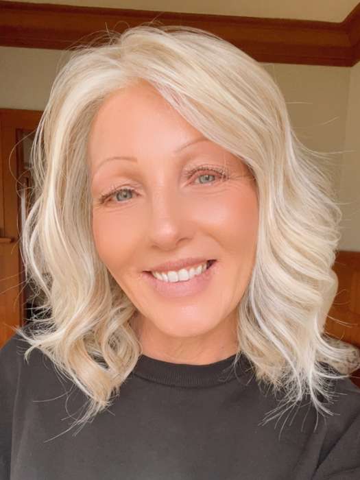 10425-simmer-hf-synthetic-lace-front-wig-15.jpg Simmer | HF Synthetic Lace Front Wig