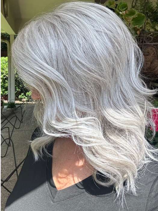 Laguna Beach | Synthetic Lace Front Wig (Mono Part)