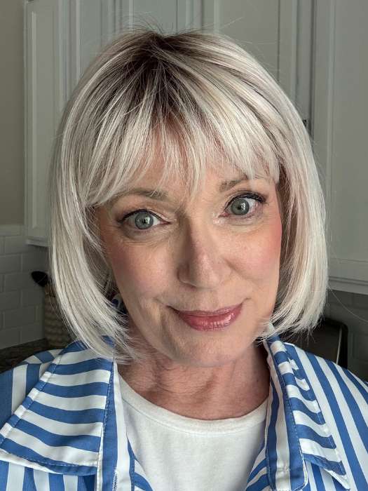 11412-sing-synthetic-lace-front-wig-mono-part-1.jpg Sing | Synthetic Lace Front Wig (Mono Part)
