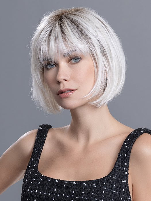 11412-sing-synthetic-lace-front-wig-mono-part-12.jpg Sing | Synthetic Lace Front Wig (Mono Part)