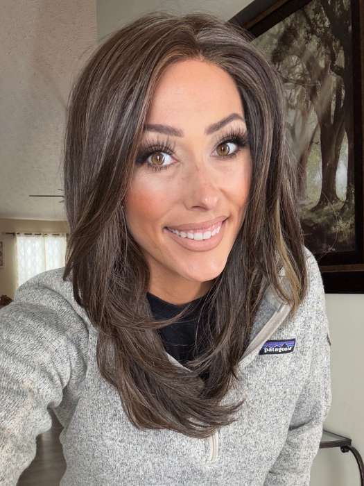 11610-beverly-hills-synthetic-lace-front-wig-mono-part-3.jpg Beverly Hills | Synthetic Lace Front Wig (Mono Part)