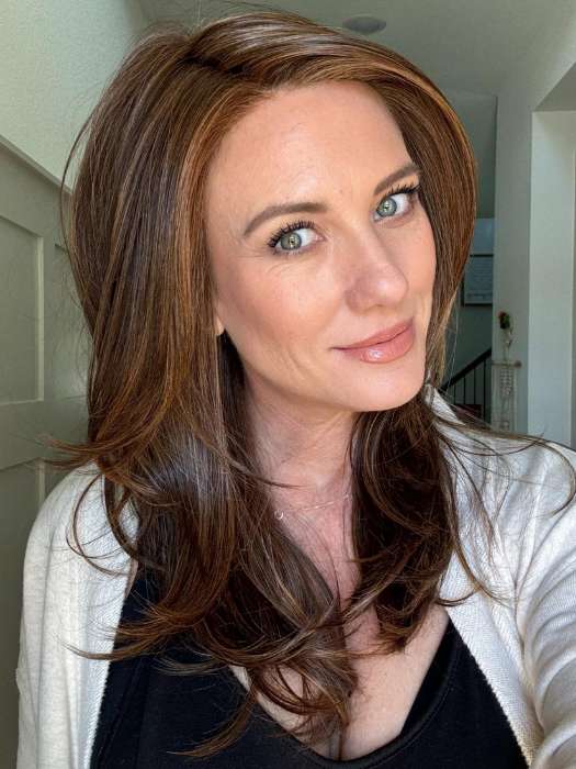 11610-beverly-hills-synthetic-lace-front-wig-mono-part-8.jpg Beverly Hills | Synthetic Lace Front Wig (Mono Part)