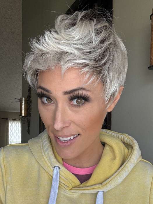 15217-risk-synthetic-lace-front-wig-mono-crown-9.jpg Risk | Synthetic Lace Front Wig (Mono Crown)