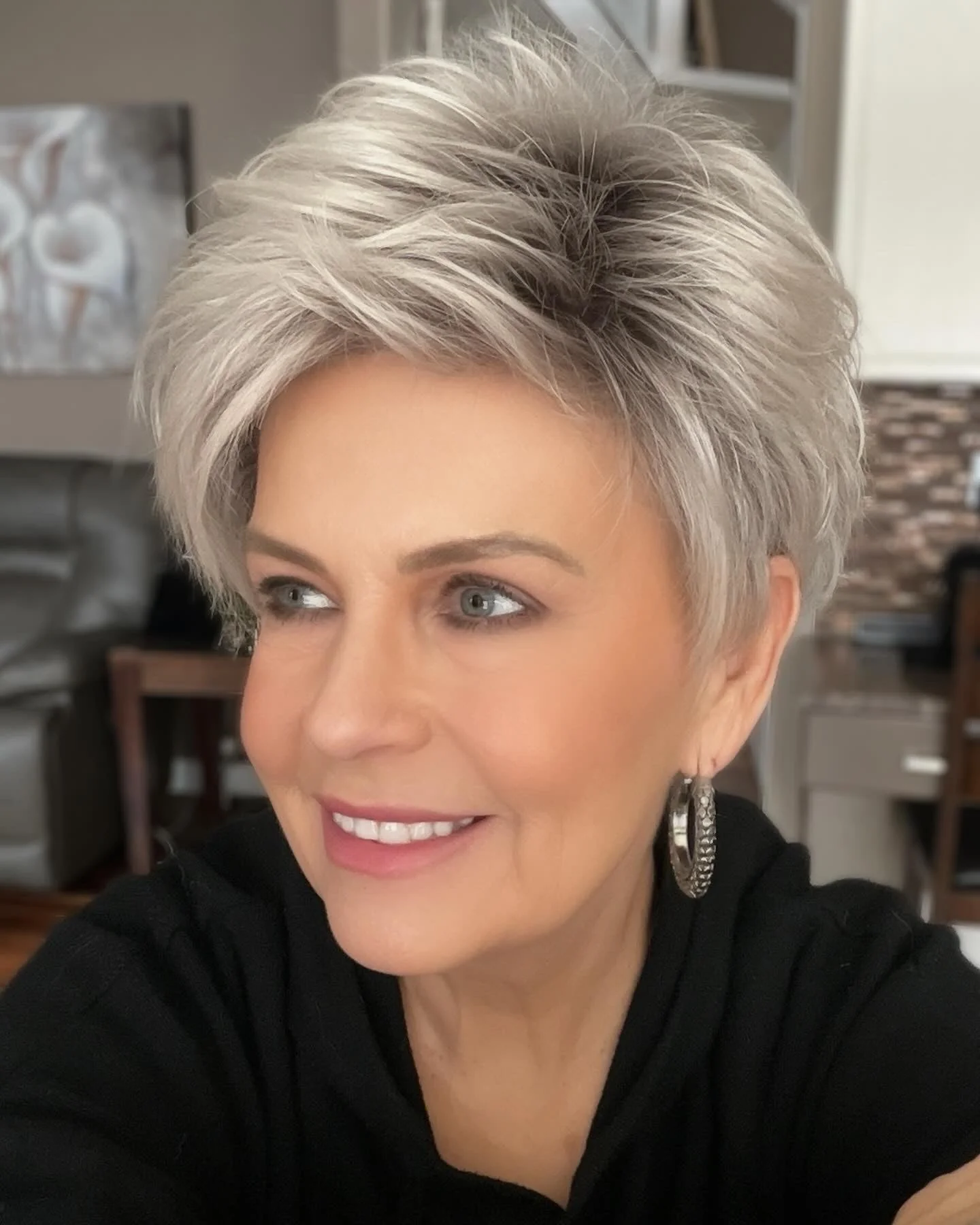 15302-spring-hi-synthetic-lace-front-wig-mono-crown-4.webp Spring Hi | Synthetic Lace Front Wig (Mono Crown)