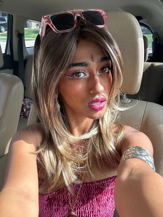 15516-alessandra-synthetic-lace-front-wig-mono-top-4.webp Alessandra | Synthetic Lace Front Wig (Mono Top)