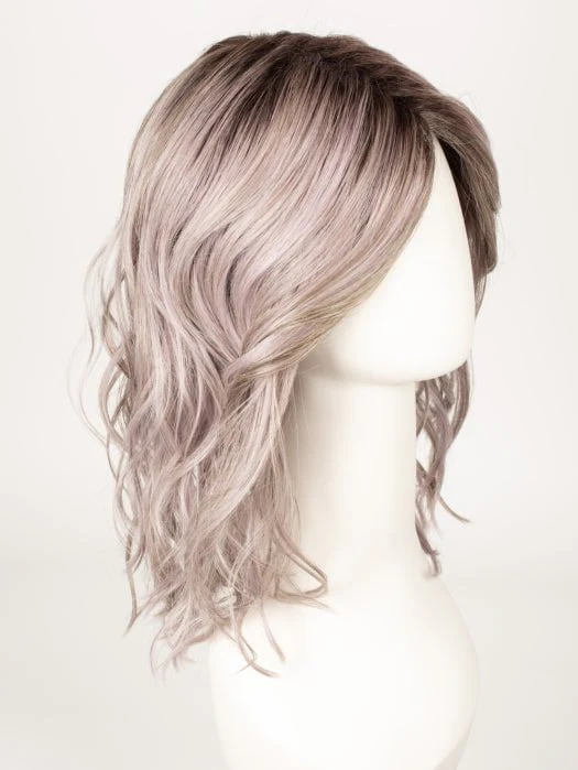 15716-tabu-hf-synthetic-lace-front-wig-mono-crown-38.webp Tabu | HF Synthetic Lace Front Wig (Mono Crown)