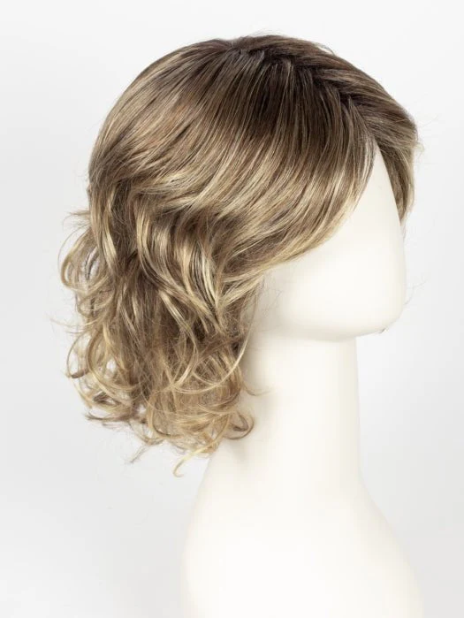 16167-cat-synthetic-lace-front-wig-mono-crown-25.webp Cat | Synthetic Lace Front Wig (Mono Crown)