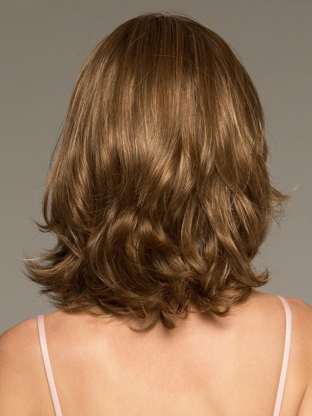 16204-carrie-synthetic-wig-basic-cap-8.webp Carrie | Synthetic Wig (Basic Cap)