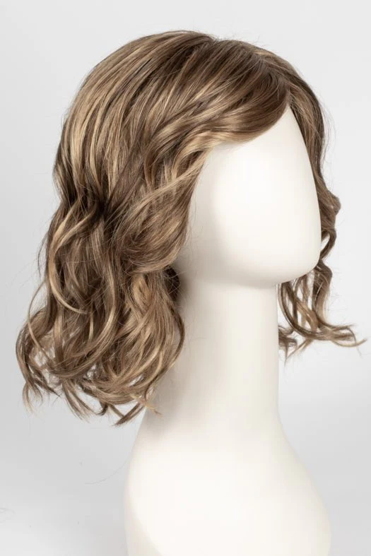 16958-scarlett-large-synthetic-lace-front-wig-basic-cap-28.webp Scarlett Large | Synthetic Lace Front Wig (Basic Cap)
