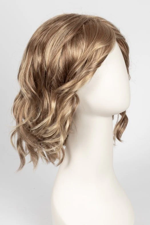 16989-scarlett-petite-synthetic-lace-front-wig-basic-cap-29.webp Scarlett Petite | Synthetic Lace Front Wig (Basic Cap)