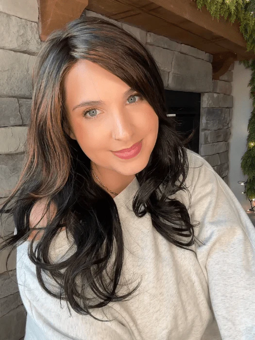 17182-amber-large-synthetic-lace-front-wig-mono-top-4.webp Amber Large | Synthetic Lace Front Wig (Mono Top)