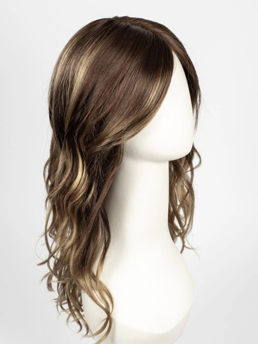 19136-verona-synthetic-lace-front-wig-mono-top-31.webp Verona | Synthetic Lace Front Wig (Mono Top)
