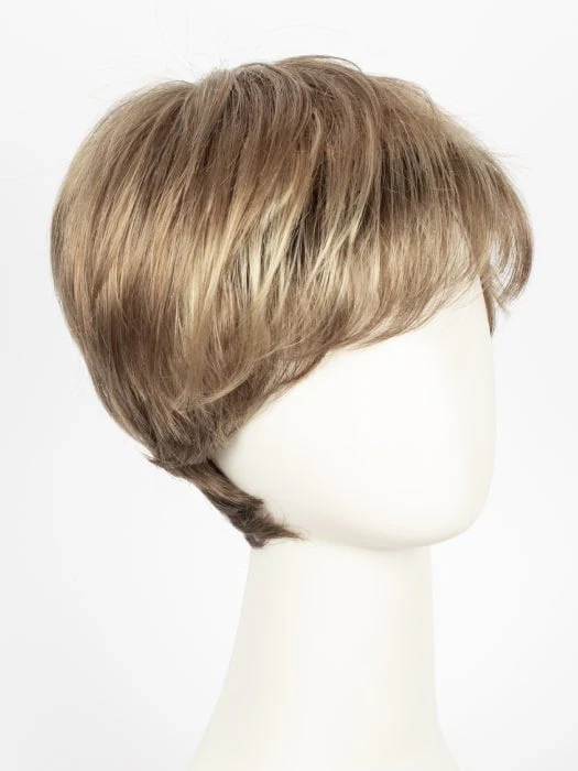 19392-stop-hi-tec-short-synthetic-wig-mono-crown-23.webp Stop Hi Tec | Short Synthetic Wig (Mono Crown)