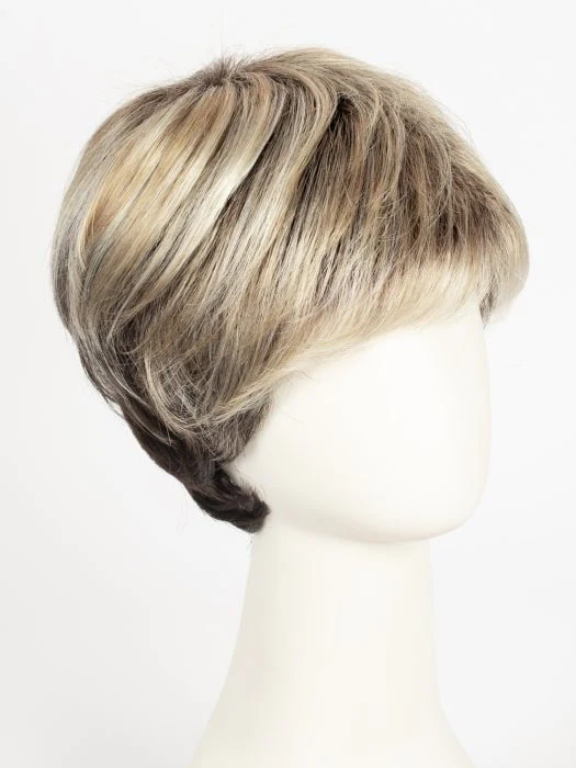 19392-stop-hi-tec-short-synthetic-wig-mono-crown-31.webp Stop Hi Tec | Short Synthetic Wig (Mono Crown)