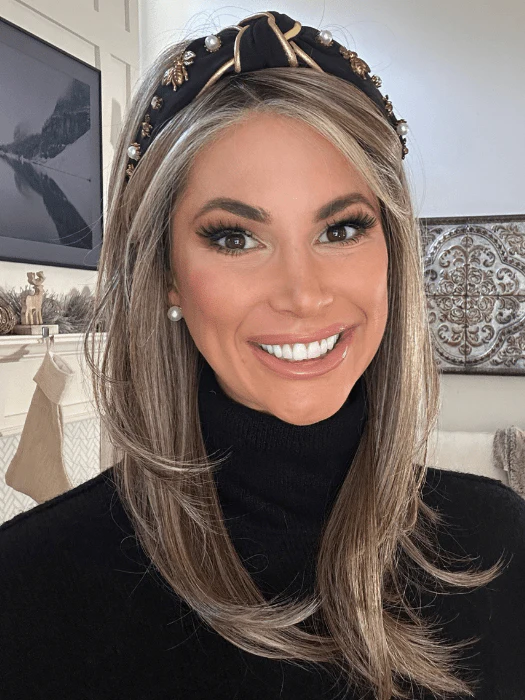 2098-spotlight-hf-synthetic-lace-front-wig-mono-top-13.webp Spotlight | HF Synthetic Lace Front Wig (Mono Top)