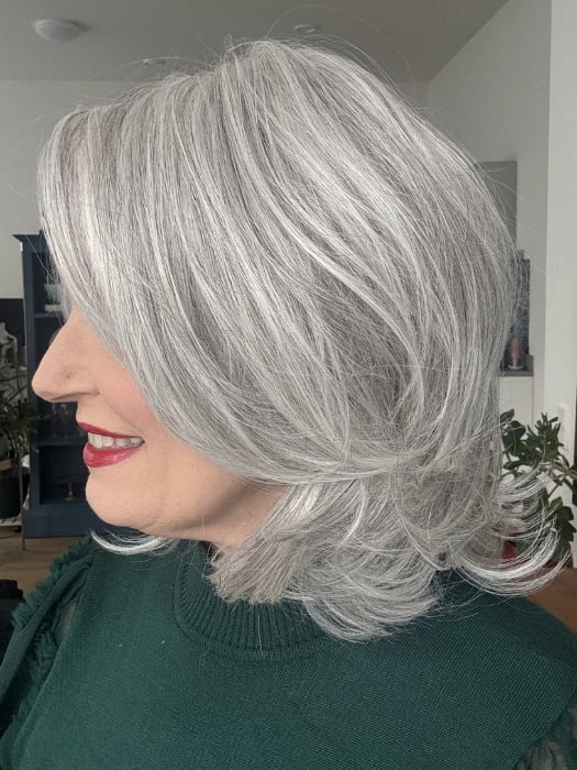2435-upstage-petite-hf-synthetic-lace-front-wig-hand-tied-4.jpg Upstage Petite | HF Synthetic Lace Front Wig (Hand-Tied)