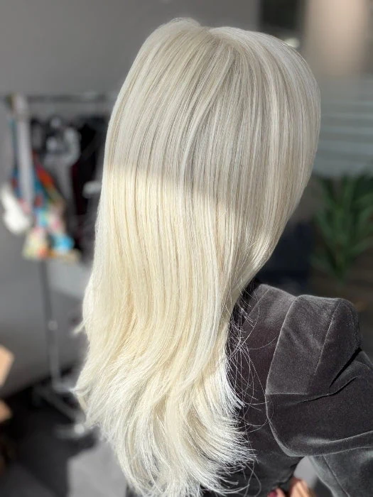 26340-spotlight-large-synthetic-lace-front-wig-mono-top-5.webp Spotlight Large | Synthetic Lace Front Wig (Mono Top)