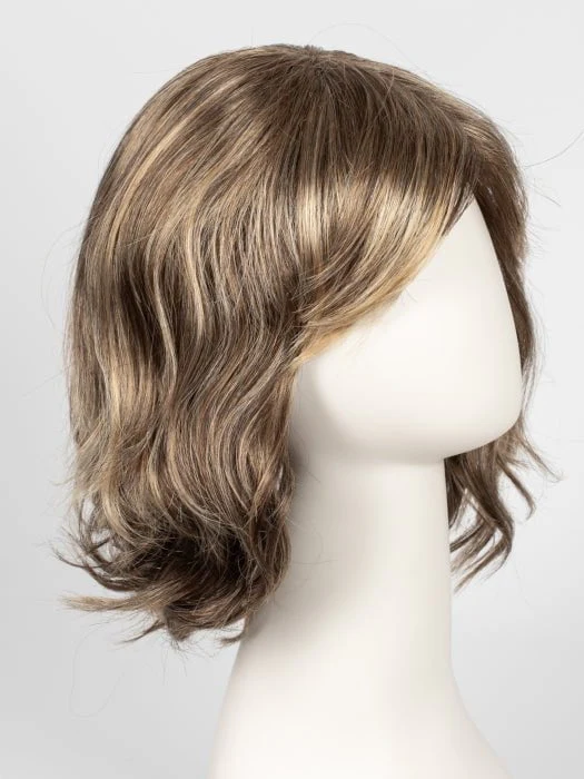 26417-stop-traffic-synthetic-wig-mono-crown-22.webp Stop Traffic | Synthetic Wig (Mono Crown)