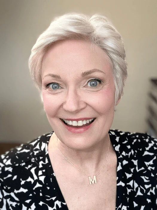 2742-winner-elite-synthetic-lace-front-wig-hand-tied-5.webp Winner Elite | Synthetic Lace Front Wig (Hand-Tied)