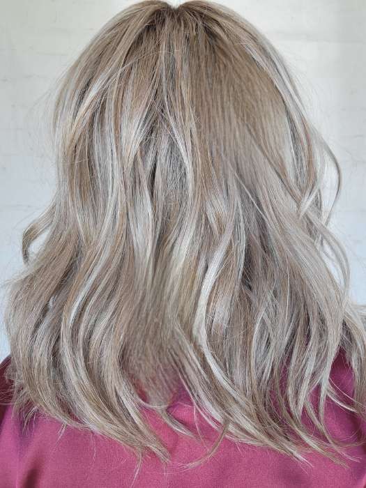 28473-peerless-14-synthetic-lace-front-wig-mono-part-discontinued-12.jpg Peerless 14 | Synthetic Lace Front Wig (Mono Part) | DISCONTINUED