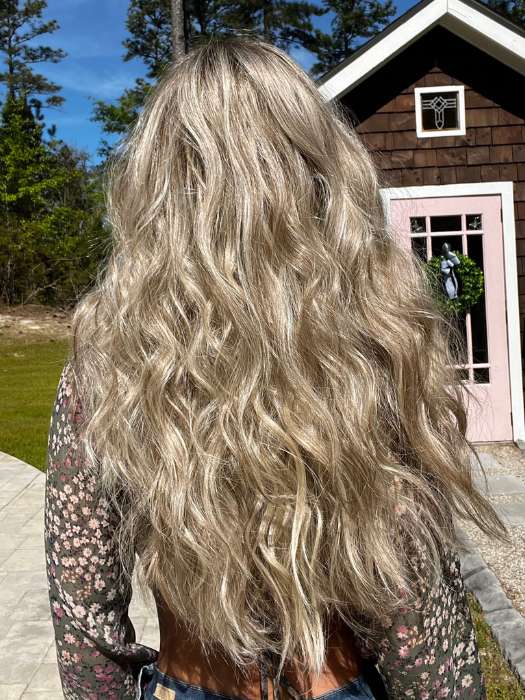 28688-perfect-blend-synthetic-lace-front-wig-mono-part-discontinued-5.jpg Perfect Blend | Synthetic Lace Front Wig (Mono Part) | DISCONTINUED