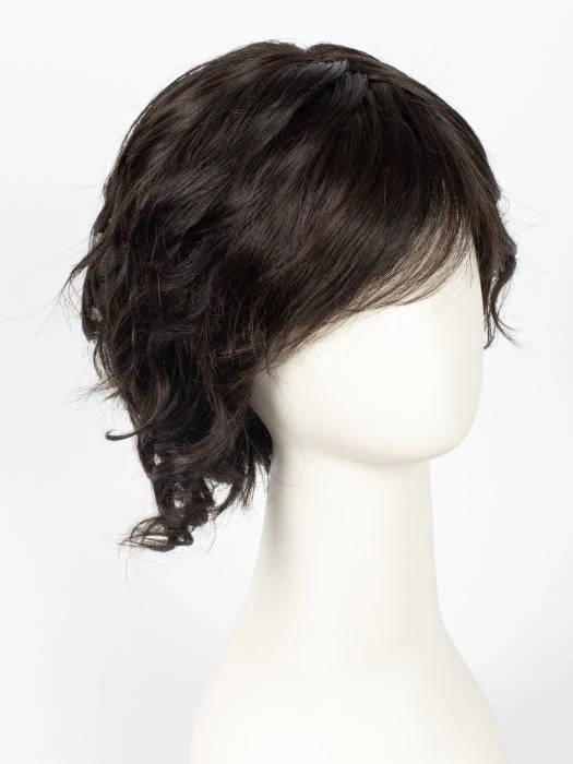 29189-fresh-chic-synthetic-lace-front-wig-mono-part-15.webp Fresh Chic | Synthetic Lace Front Wig (Mono Part)
