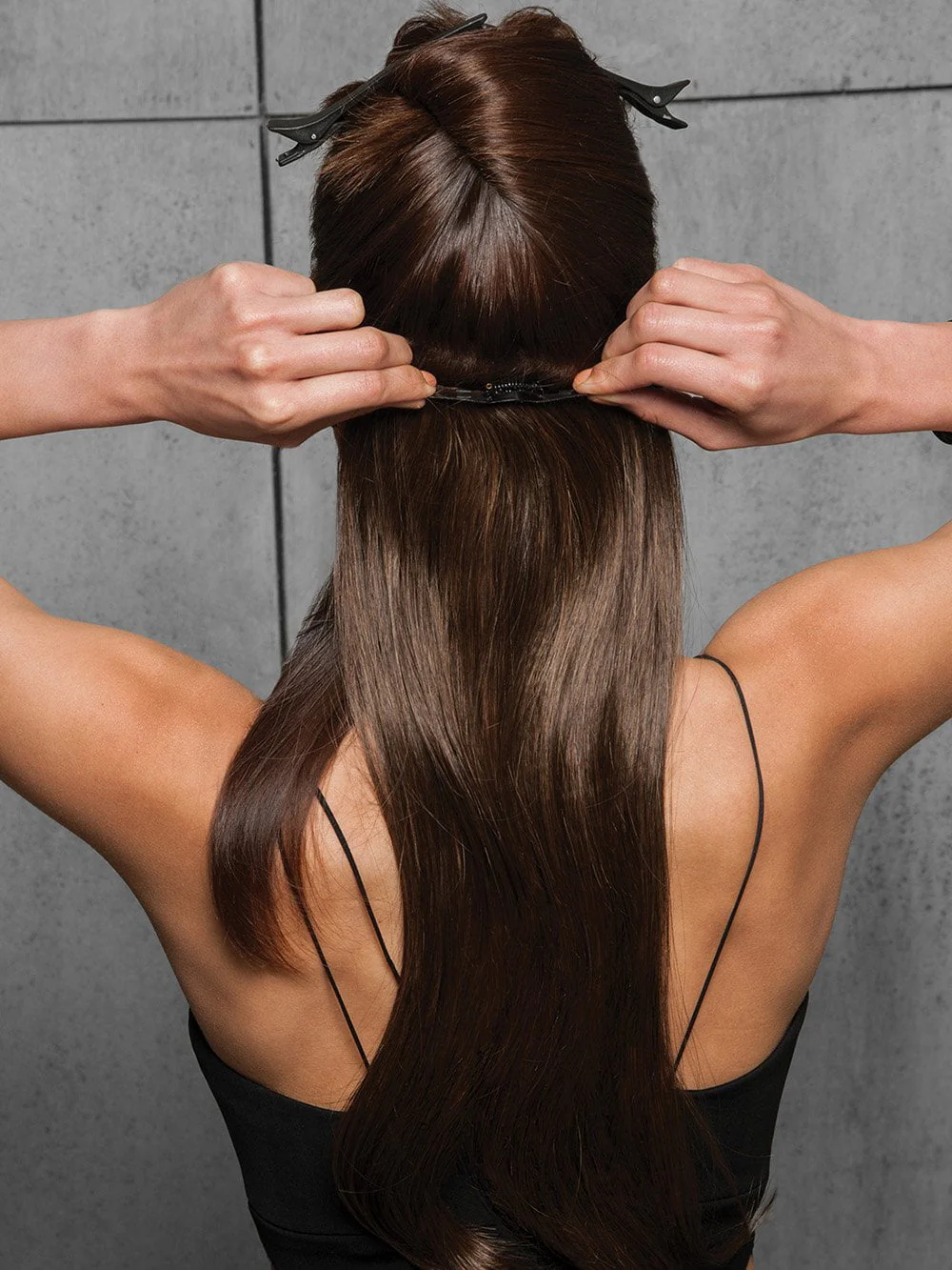22" Fineline Straight HF Synthetic Extensions Kit (4 Piece) | Clip In