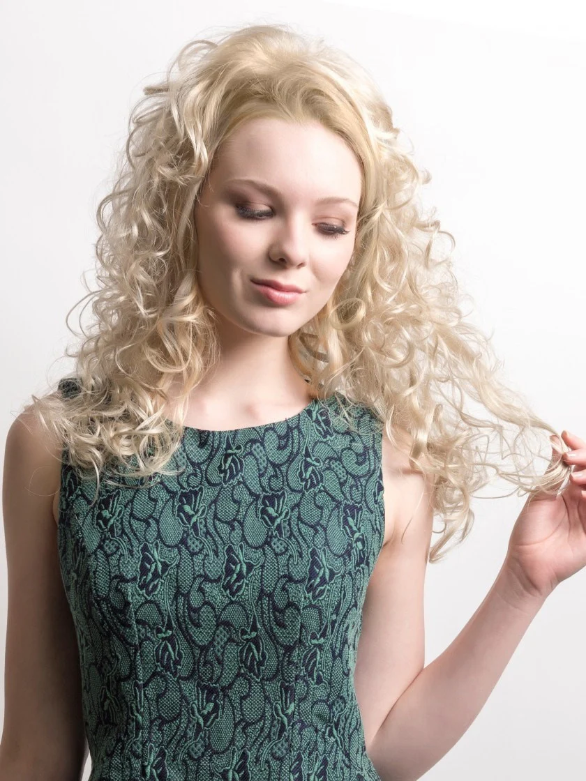 30995-anemone-synthetic-half-wig-7.webp Anemone | Synthetic Half Wig