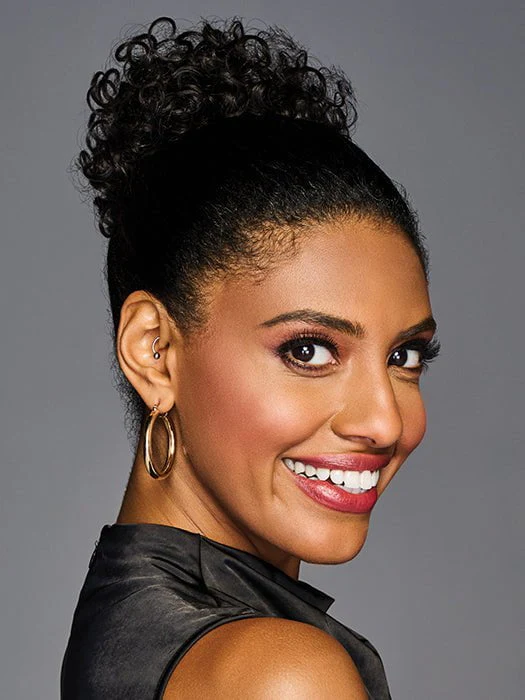 32948-hd-coily-wrap-synthetic-ponytail-1.webp HD Coily Wrap | Synthetic Ponytail