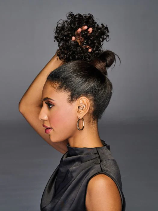 32948-hd-coily-wrap-synthetic-ponytail-4.webp HD Coily Wrap | Synthetic Ponytail
