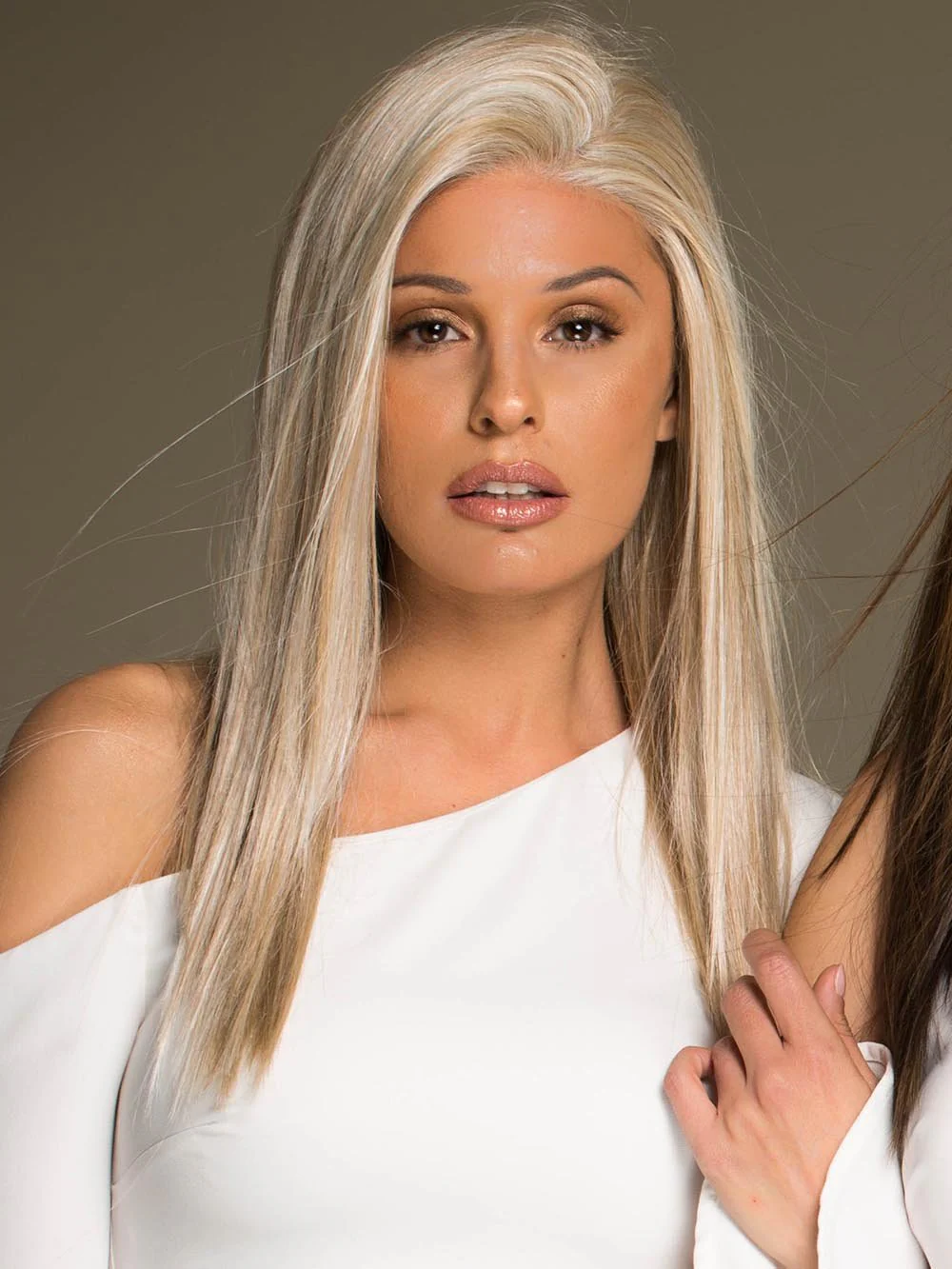 3767-veronica-human-hair-synthetic-blend-wig-mono-top-33.webp Veronica | Human Hair/ Synthetic Blend Wig (Mono Top)