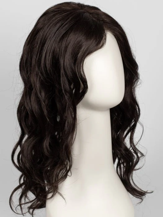 4294-sarah-large-synthetic-lace-front-wig-hand-tied-14.webp Sarah Large | Synthetic Lace Front Wig (Hand-Tied)