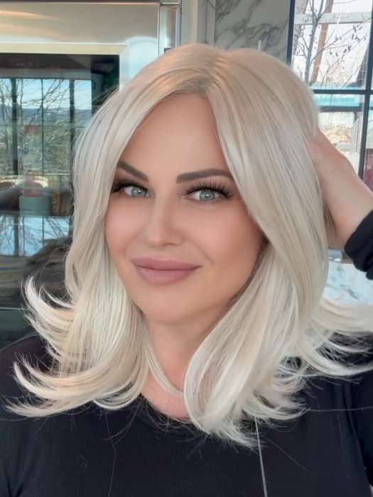 4833-showrunner-synthetic-lace-front-wig-hand-tied-6.jpg Showrunner | Synthetic Lace Front Wig (Hand-Tied)