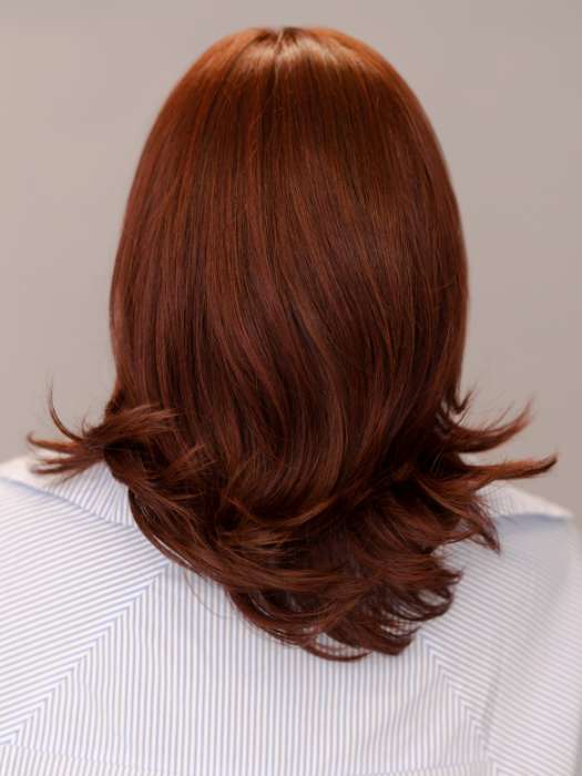 4833-showrunner-synthetic-lace-front-wig-hand-tied-9.jpg Showrunner | Synthetic Lace Front Wig (Hand-Tied)