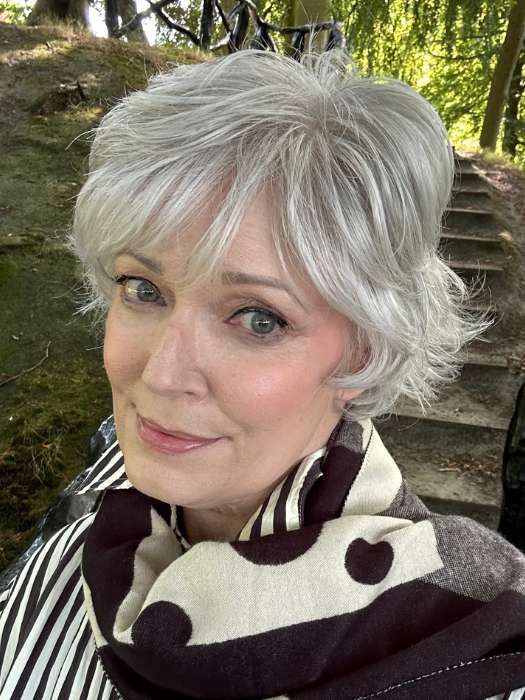 72-voltage-elite-synthetic-lace-front-wig-hand-tied-2.jpg Voltage Elite | Synthetic Lace Front Wig (Hand-Tied)