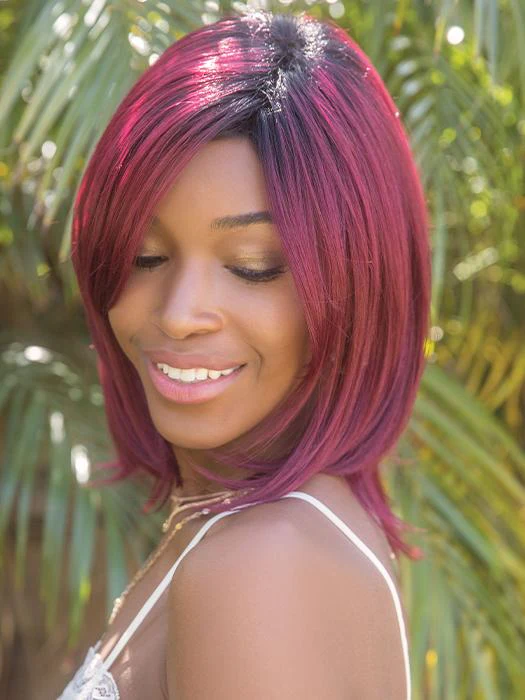 8214-sassy-synthetic-wig-basic-cap-3.webp Sassy | Synthetic Wig (Basic Cap)