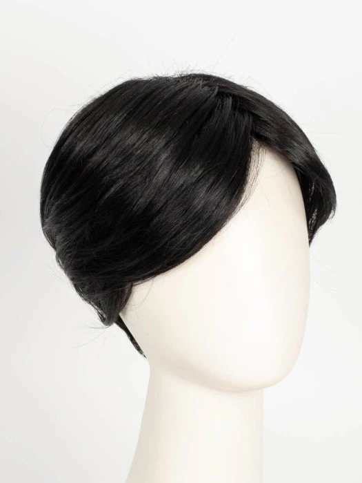 8429-luna-synthetic-lace-front-wig-basic-cap-14.webp Luna | Synthetic Lace Front Wig (Basic Cap)