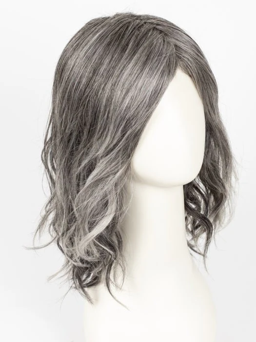 8449-courtside-waves-hf-synthetic-wig-basic-cap-14.webp Courtside Waves | HF Synthetic Wig (Basic Cap)