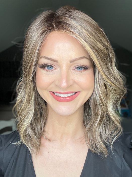 948-wavy-day-synthetic-lace-front-wig-mono-top-7.jpg Wavy Day | Synthetic Lace Front Wig (Mono Top)